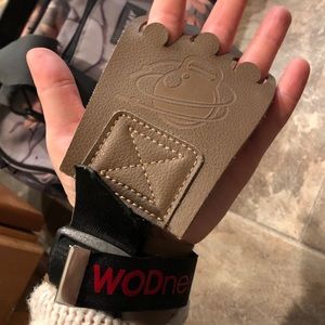 WODner Leather Grips gymnastics CrossFit handsaver